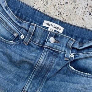 Rivet & Thread Women's Blue Ankle Jeans